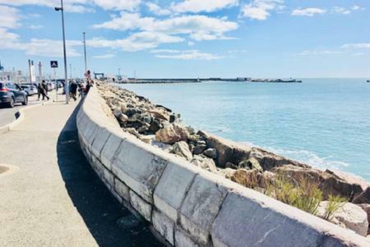 Magnifique Appart 102 M2 Au Bord De L'Eau Hyper Centre Sète Buitenkant foto